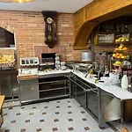 Bed & Breakfast Pansion Dovodja 4*