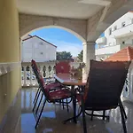 Bed & Breakfast Pansion Dovodja 4*
