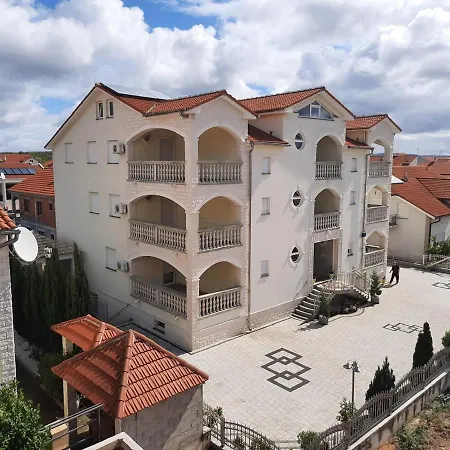 Pansion Dovodja Bed and Breakfast