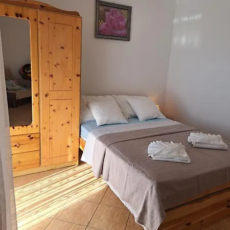 Pansion Dovodja Βόντιτσε