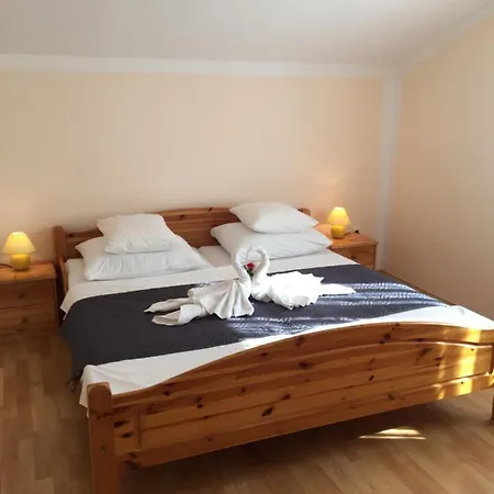 Pansion Dovodja Vodice