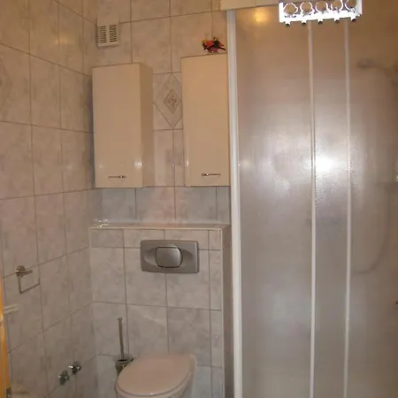 Panzió Pansion Dovodja