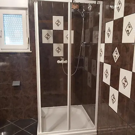 Pansion Dovodja Vodice