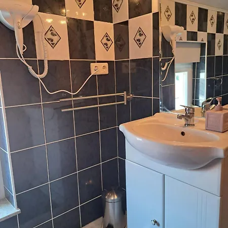 Pansion Dovodja 4* Vodice