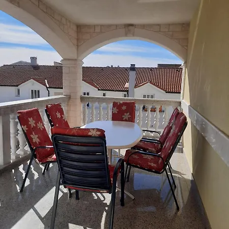 Pansion Dovodja Panzió 4*