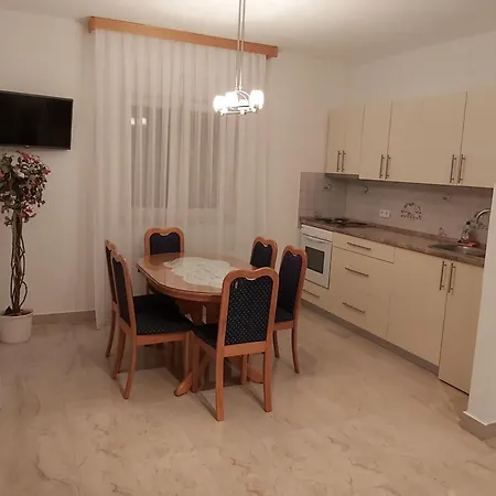 Pansion Dovodja Bed & Breakfast 4*