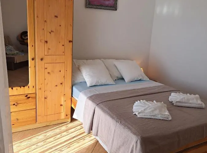 Pansion Dovodja Vodice