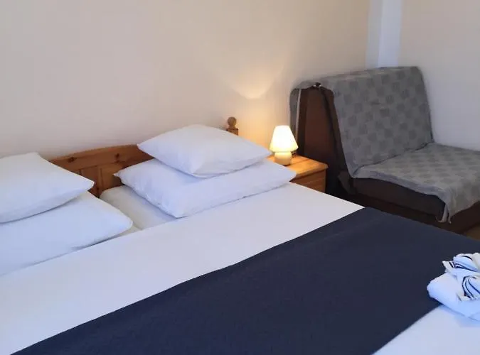 Bed & Breakfast Pansion Dovodja Vodice
