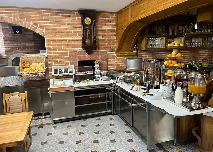 Bed & Breakfast Pansion Dovodja 4*