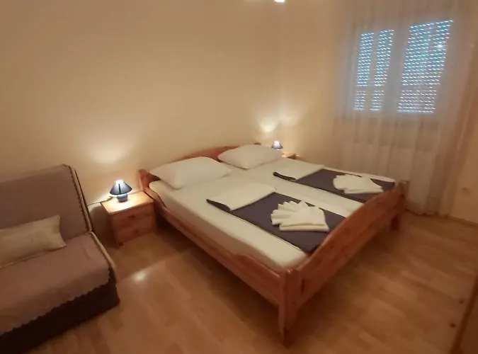 Panzió Pansion Dovodja