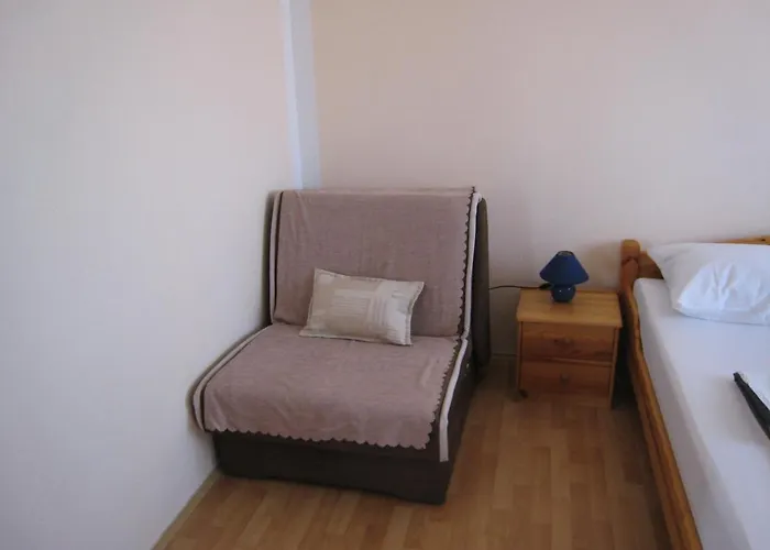 Bed & Breakfast Pansion Dovodja 4*