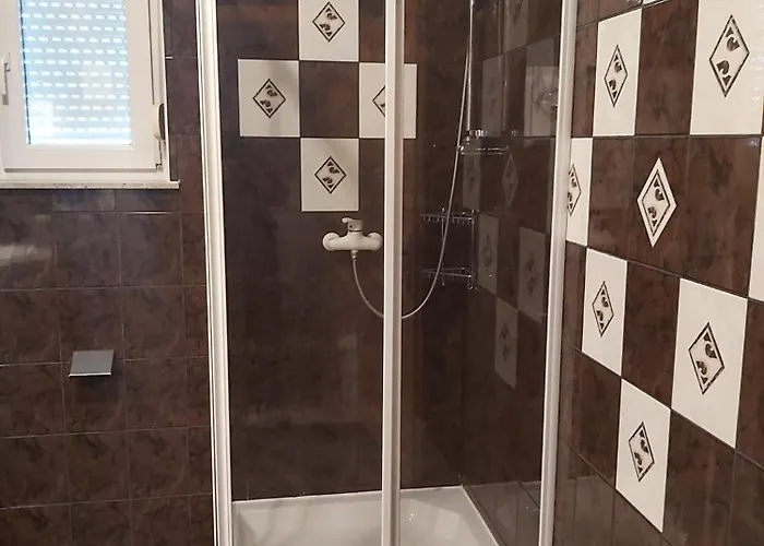 Pansion Dovodja Vodice