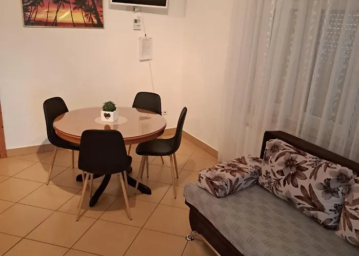 Pansion Dovodja Vodice