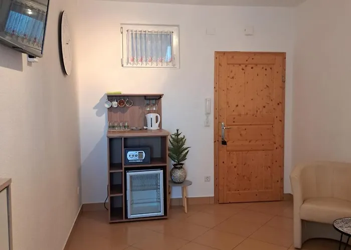 Pansion Dovodja Panzió 4*